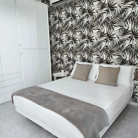 Ca' De Amicis Apartment *